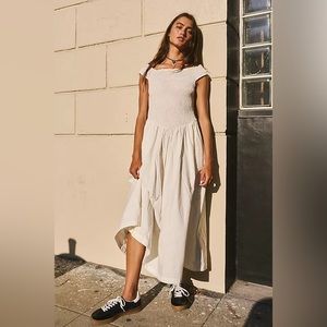 NWOT FREE PEOPLE Ceci Smocked Midi